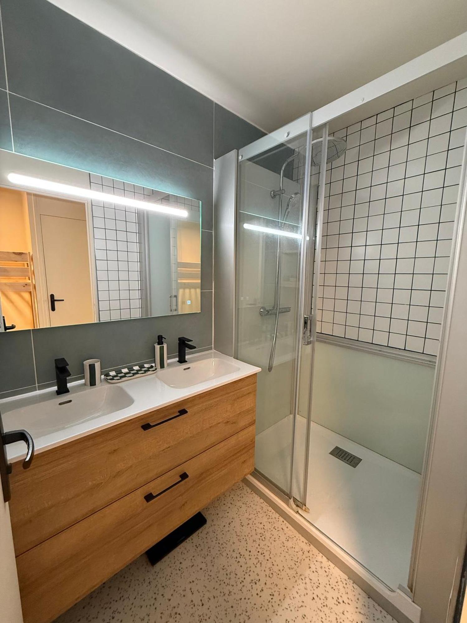 Appt Renove Palavas - 4 Personnes - Vue Mer - Parking - Rive Droite المظهر الخارجي الصورة